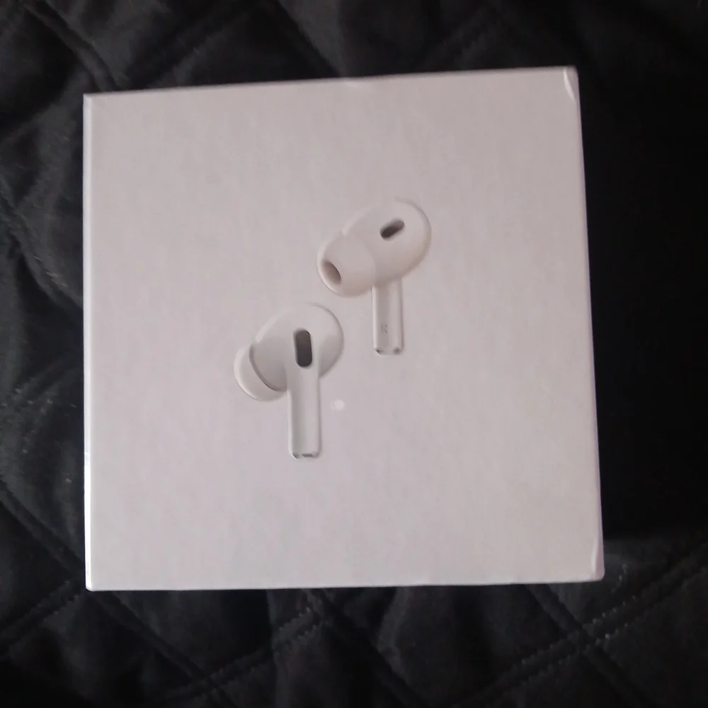 Apple AirPods Pro with MagSafe Charging Case